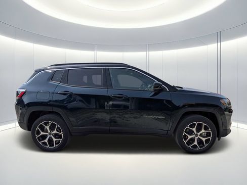 New 2026 Jeep Compass Limited w/ Sun, Sound & Navigation Group AWD/4WD image 3