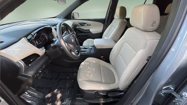 Used 2023 Chevrolet Traverse LS w/ Safety Package FWD image 18