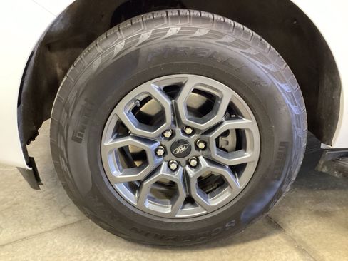 Used 2025 Ford Expedition Active AWD/4WD image 8