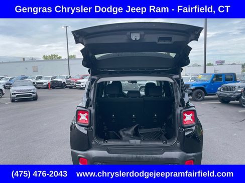 Certified 2021 Jeep Renegade Latitude AWD/4WD image 30