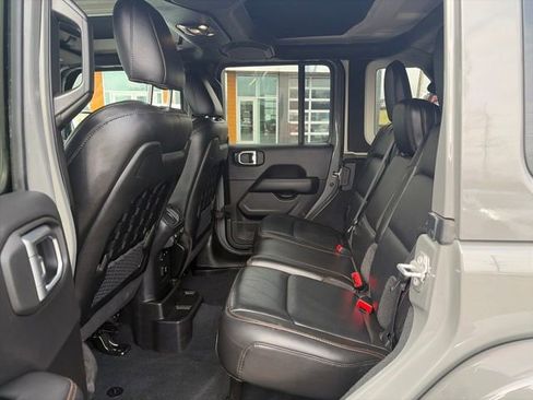 Used 2022 Jeep Wrangler Unlimited Rubicon image 25