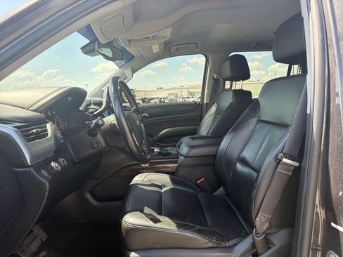 Used 2017 Chevrolet Tahoe LT w/ Luxury Package AWD/4WD image 9