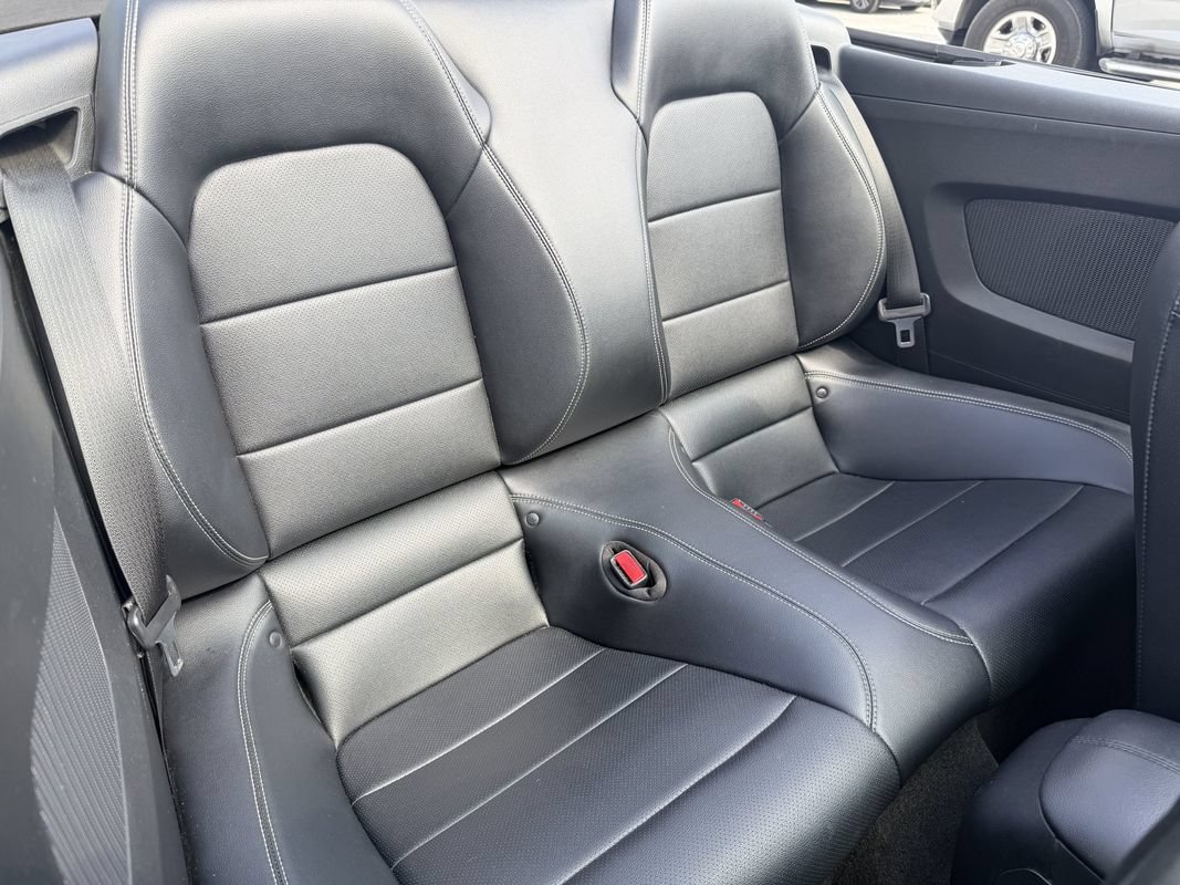 Used 2016 Ford Mustang Premium RWD image 15
