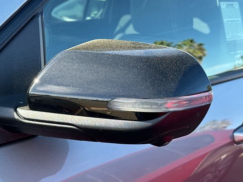 Used 2026 Chevrolet Traverse LT w/ Midnight/Sport Edition image 9