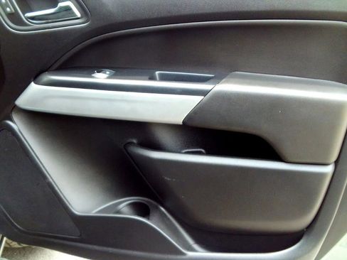 Used 2019 Chevrolet Colorado LT RWD image 35