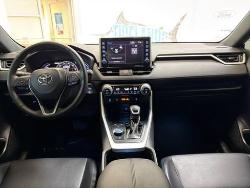 Used 2022 Toyota RAV4 XSE AWD/4WD image 18