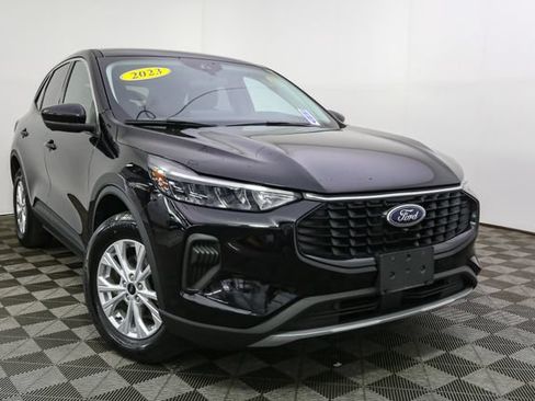 Used 2023 Ford Escape Active w/ Tech Pack #2 AWD/4WD image 3
