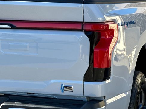 New 2025 Ford F150 Lightning Lariat image 34