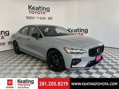 Used 2024 Volvo S60 B5 Plus image 2