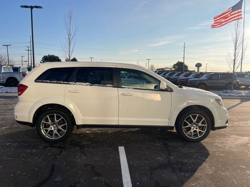 Used 2015 Dodge Journey R/T w/ Flexible Seating Group image 4