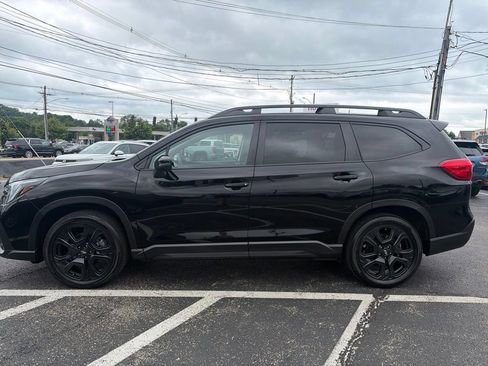 Used 2023 Subaru Ascent Onyx Edition AWD/4WD image 4