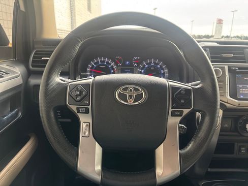 Used 2017 Toyota 4Runner SR5 Premium image 19