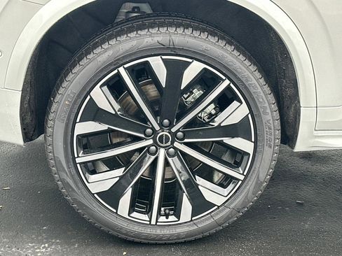 New 2026 Volvo XC90 B6 Plus w/ Protection Package Premier image 23