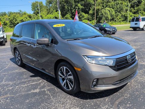 Used 2021 Honda Odyssey Touring image 1