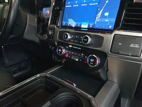 Used 2022 Ford F350 Platinum image 31