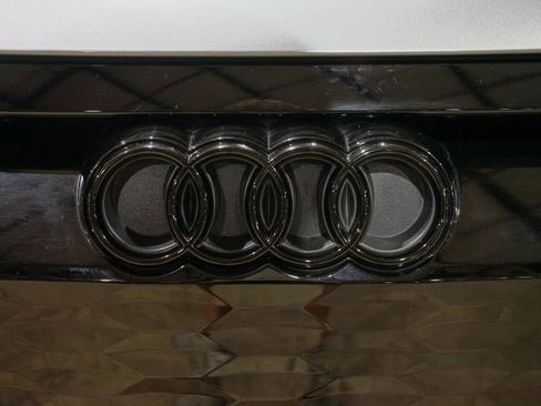 Used 2022 Audi e-tron GT Premium Plus w/ Performance Package AWD/4WD image 21