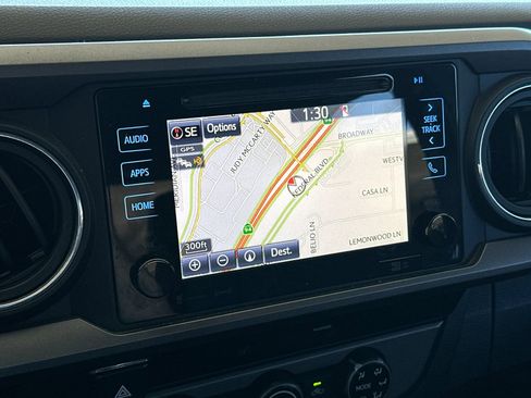 Used 2017 Toyota Tacoma TRD Sport w/ Tow Package image 16