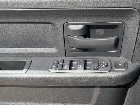 Used 2024 RAM 5500 Tradesman w/ Chrome Appearance Group AWD/4WD image 29