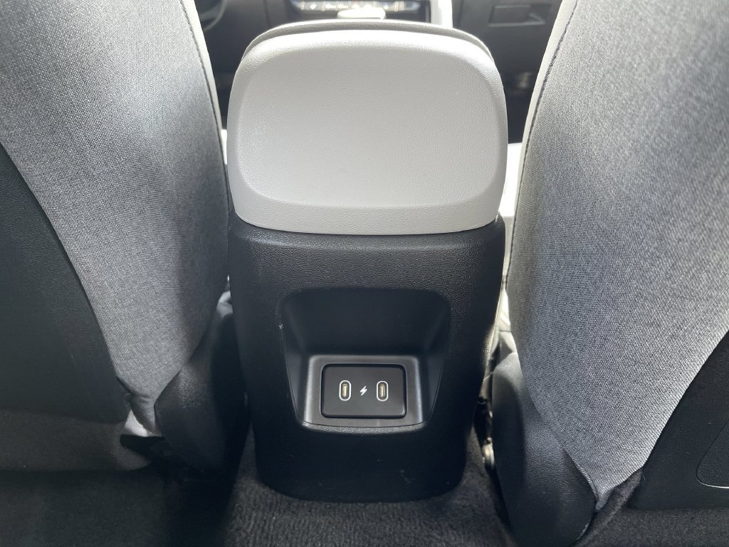 Used 2024 Hyundai Elantra Limited FWD image 43