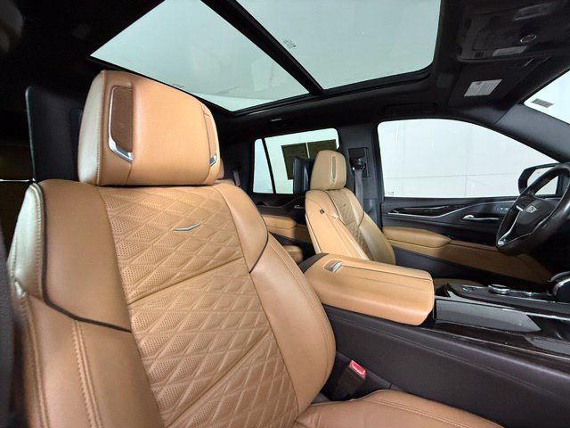 Used 2021 Cadillac Escalade Sport w/ Driver Assist Tech Package AWD/4WD image 31