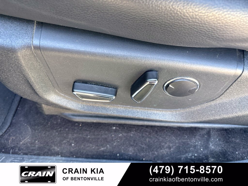 Used 2020 Ford Expedition Limited RWD image 16