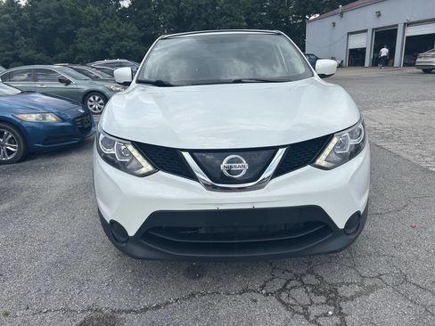 Used 2019 Nissan Rogue Sport S image 8