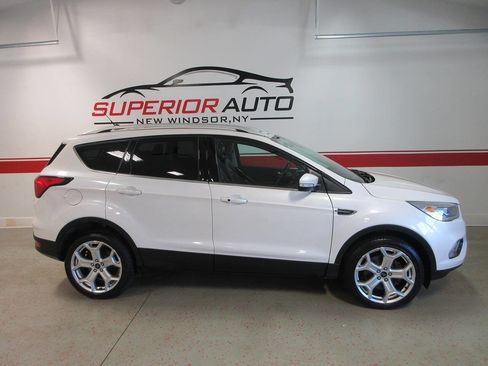 Used 2019 Ford Escape Titanium w/ U9j03 - Titanium Tow Package image 5
