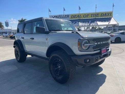 New 2026 Ford Bronco Badlands w/ Sasquatch Package image 7