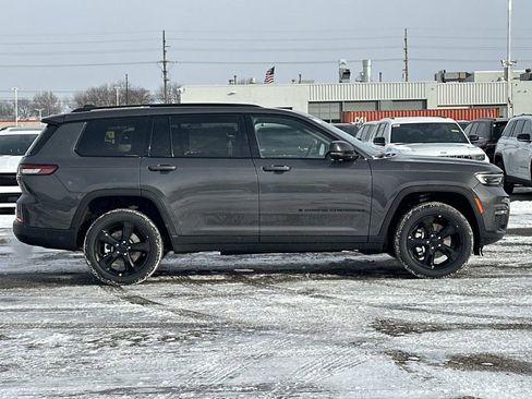 New 2025 Jeep Grand Cherokee L Limited image 2