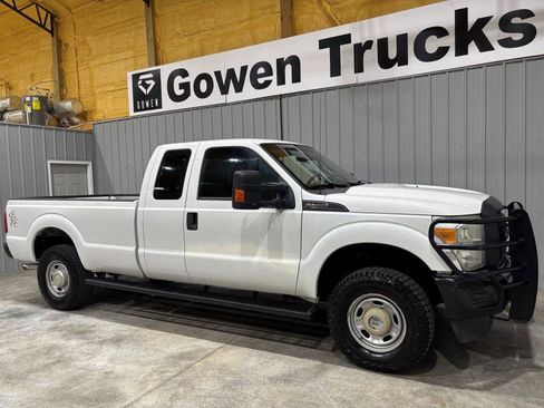 Used 2016 Ford F250 XL w/ Power Equipment Group AWD/4WD image 3