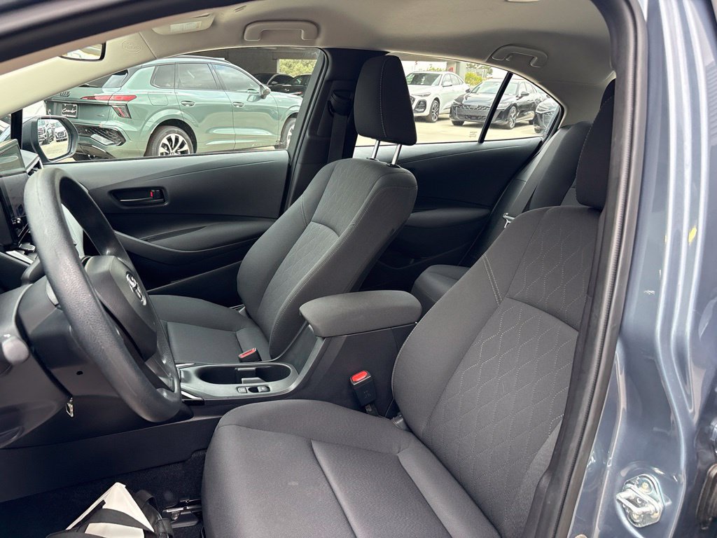 Used 2026 Toyota Corolla LE FWD image 18