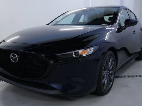 Used 2023 MAZDA MAZDA3 s image 3