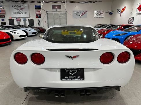 Used 2007 Chevrolet Corvette Coupe w/ Preferred Equipment Group RWD image 23