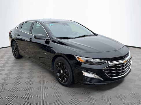 Used 2024 Chevrolet Malibu LT image 3