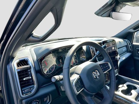 New 2026 RAM 2500 Big Horn AWD/4WD image 8