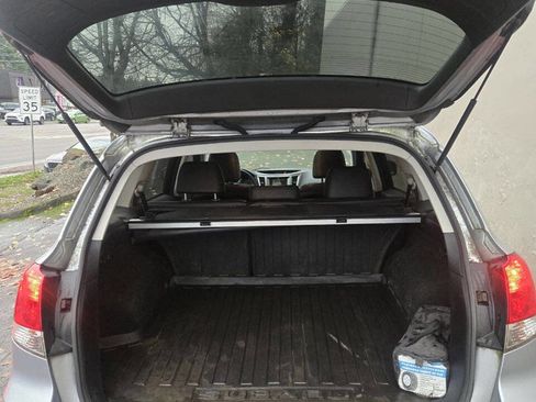 Used 2013 Subaru Outback 2.5i Limited image 10