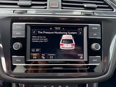 Used 2021 Volkswagen Tiguan S FWD image 24