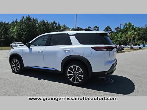 New 2026 Nissan Pathfinder Platinum AWD/4WD image 27