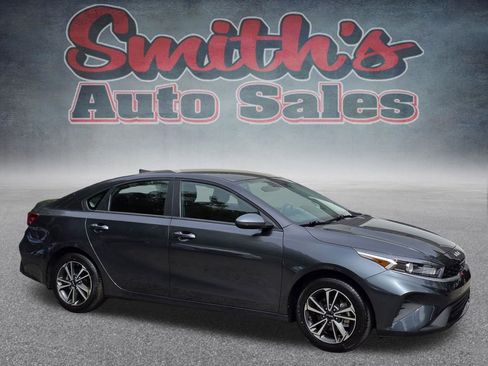 Used 2024 Kia Forte LXS FWD image 1