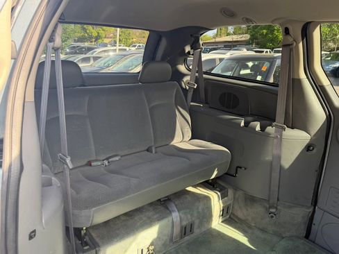 Used 2005 Dodge Grand Caravan SE w/ Popular Equipment Group I FWD image 13