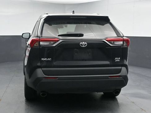 Used 2024 Toyota RAV4 XLE AWD/4WD image 7