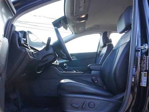 Used 2025 Kia Sportage EX image 30