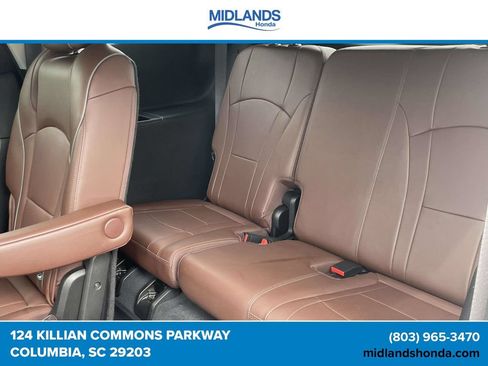 Used 2021 Buick Enclave Avenir w/ Avenir Technology Package AWD/4WD image 11