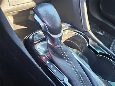 Used 2022 Buick Encore GX Essence w/ Experience Buick Package image 14