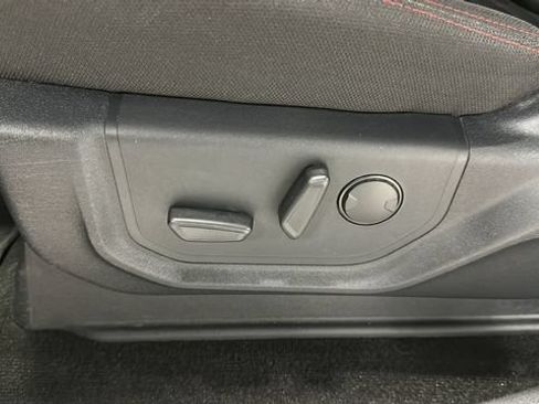 Used 2019 Ford F150 XLT w/ Equipment Group 302A Luxury AWD/4WD image 11