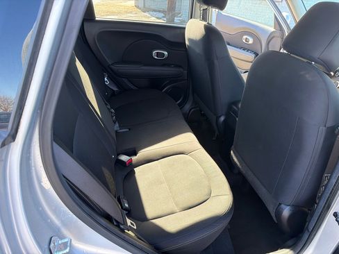 Used 2017 Kia Soul image 28