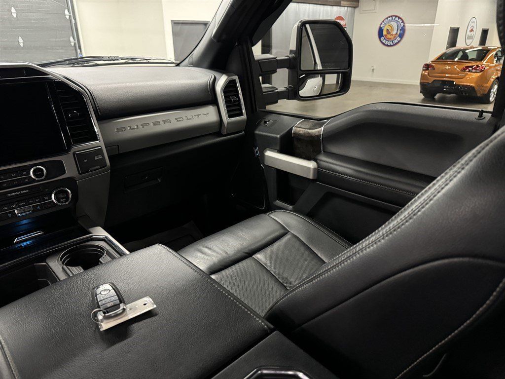 Used 2022 Ford F250 Lariat w/ Lariat Ultimate Package AWD/4WD image 32