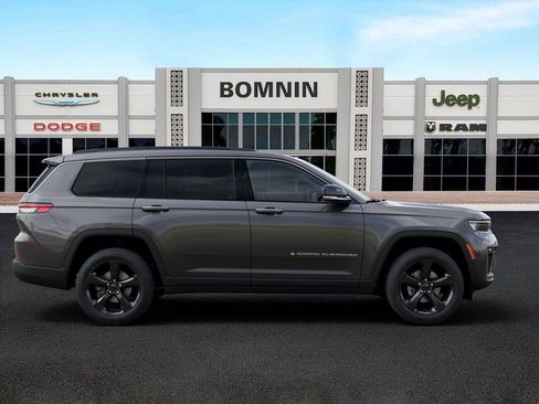New 2026 Jeep Grand Cherokee L Limited w/ Limited Altitude Package AWD/4WD image 21