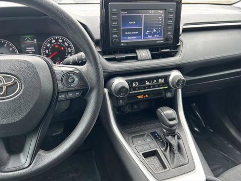 Certified 2021 Toyota RAV4 XLE image 17