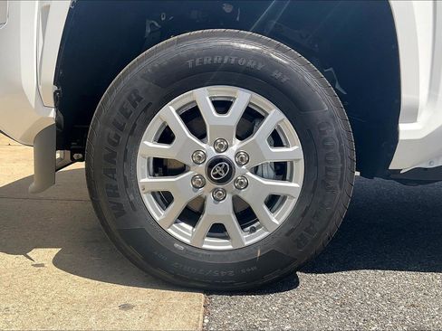 New 2026 Toyota Tacoma SR5 image 15